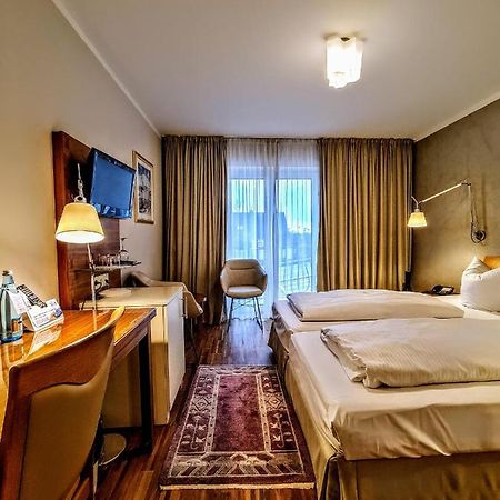 Hotel Restaurant Felix ベンスハイム エクステリア 写真