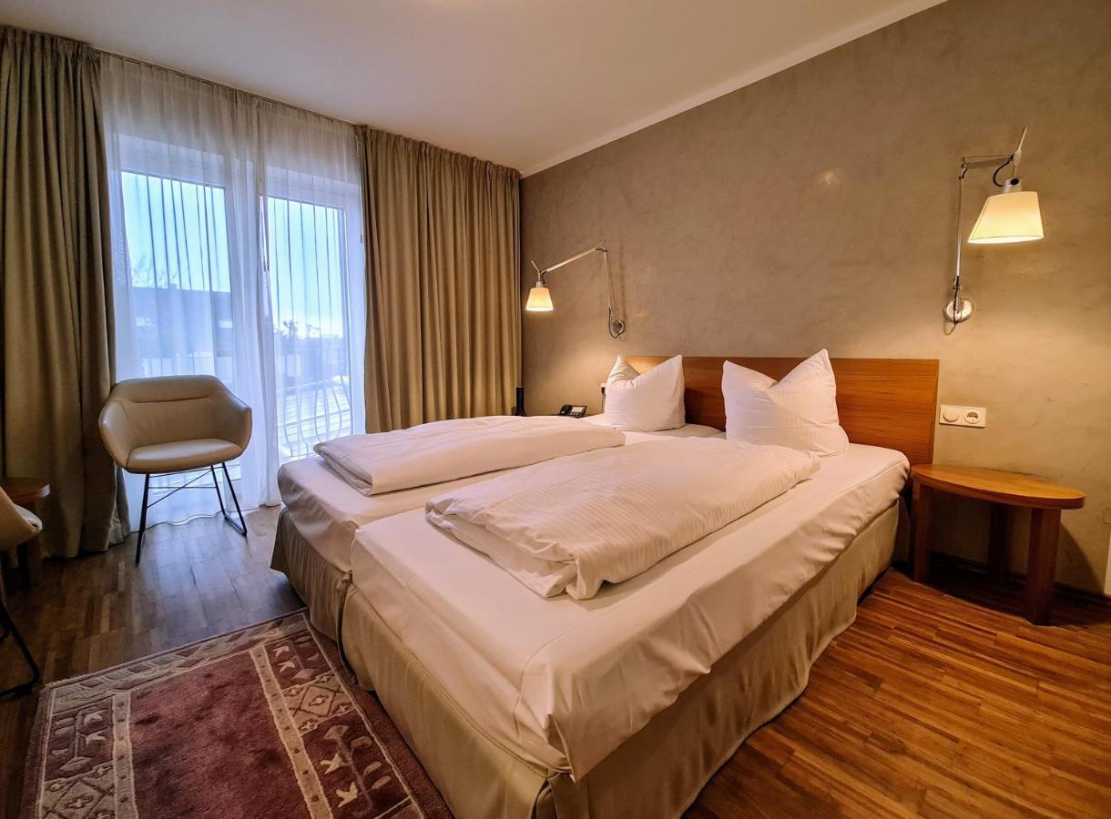 Hotel Restaurant Felix ベンスハイム エクステリア 写真