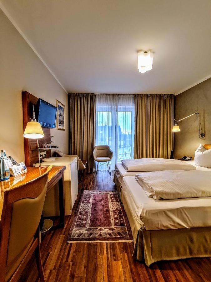 Hotel Restaurant Felix ベンスハイム エクステリア 写真